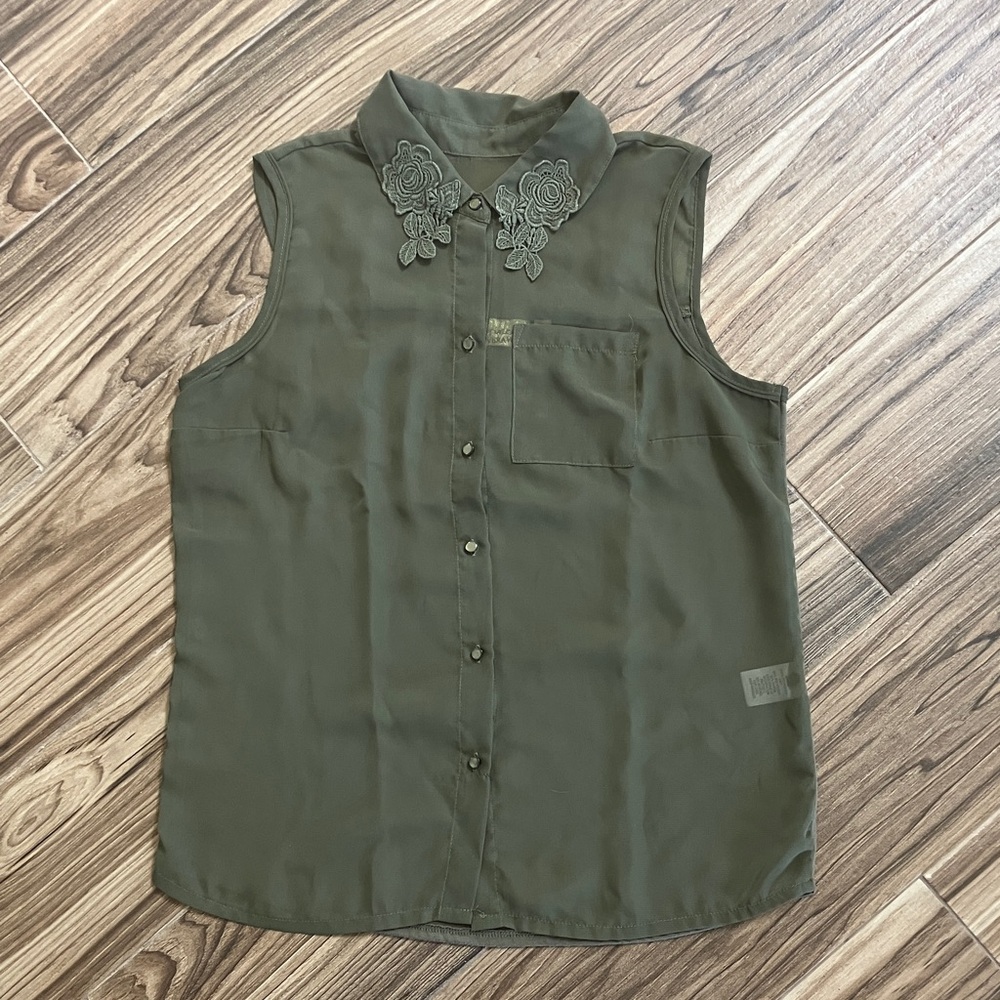 Princess Vera Wang Olive Green Floral Collar Blouse